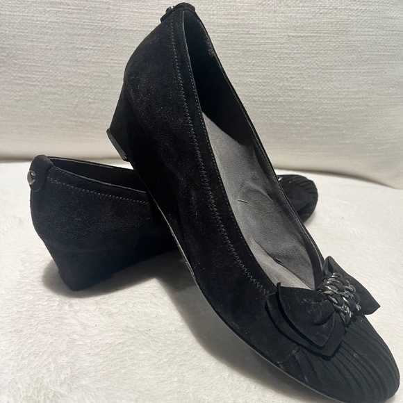 Stuart Weitzman Suede Wedge Heel Pumps - Picture 1 of 5